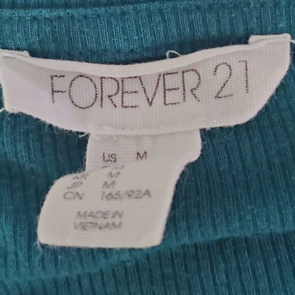 Semi Crop Crewneck Top in Hunter Green - Picture 3 of 4